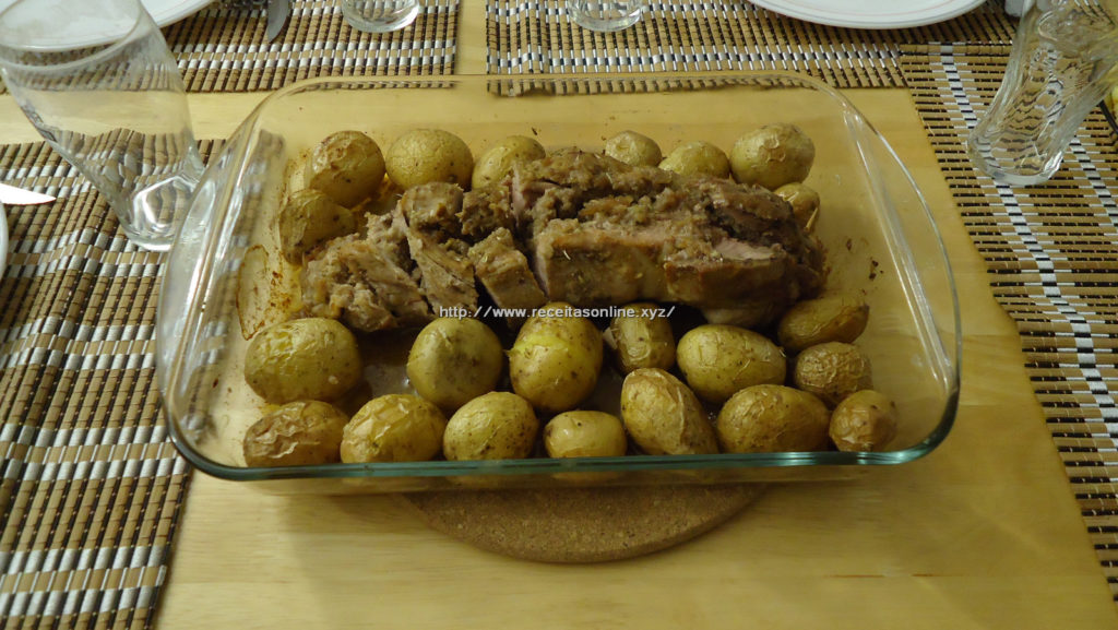 Lombinhos de porco no forno com farinheira