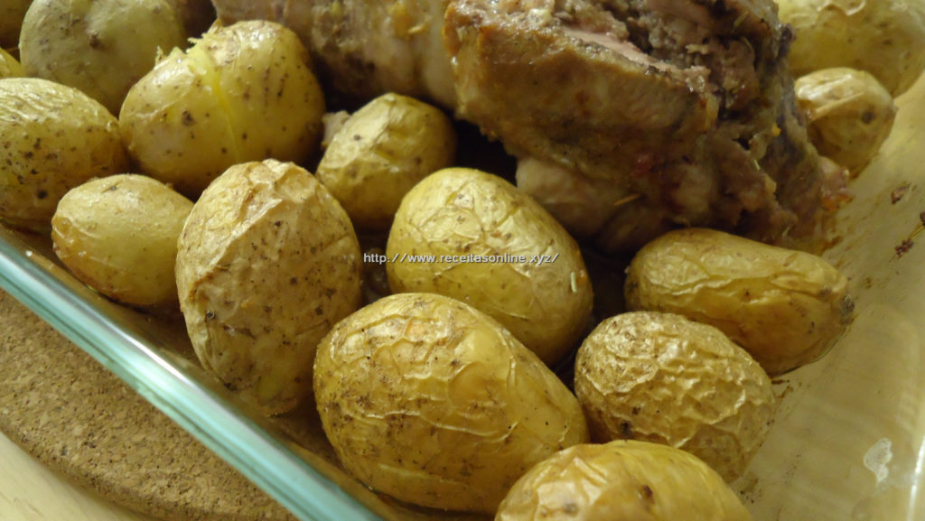 Lombinhos de porco no forno com farinheira